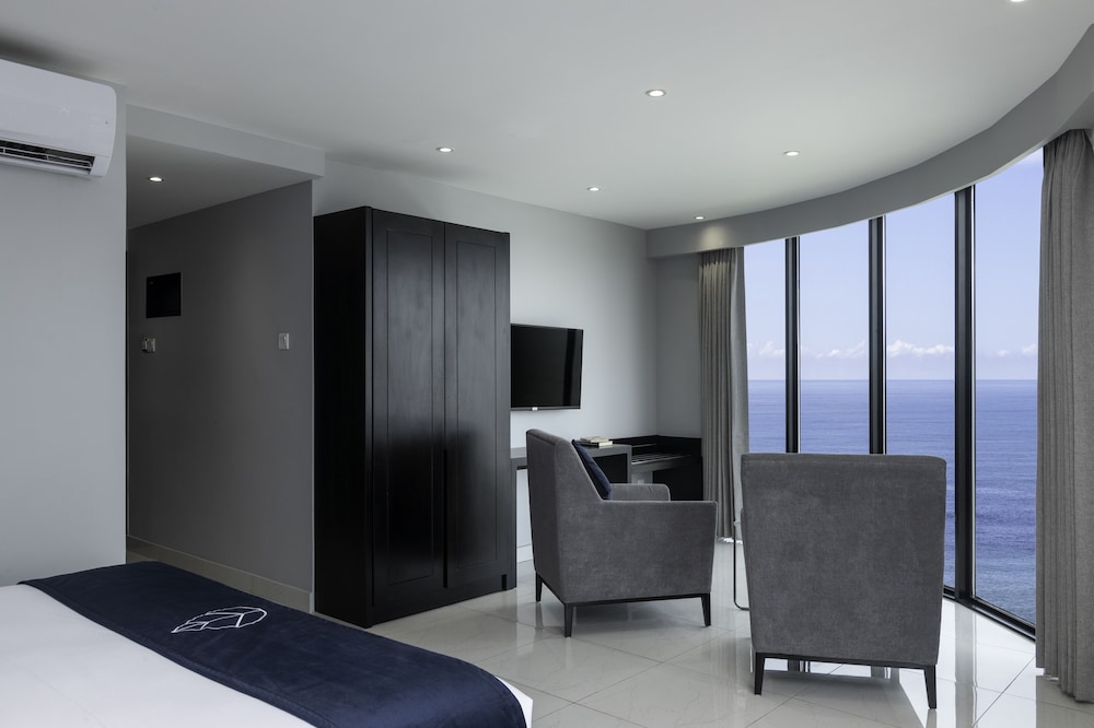Signature Panoramic Sea Front View - Photo 8