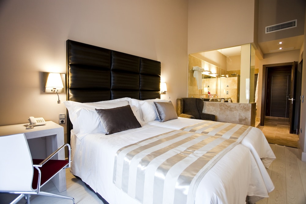 Superior Room - Photo 7