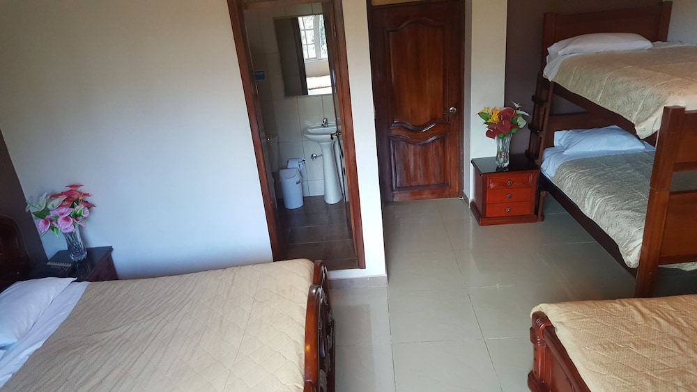 Family Room, Multiple Beds, Non Smoking photo 1