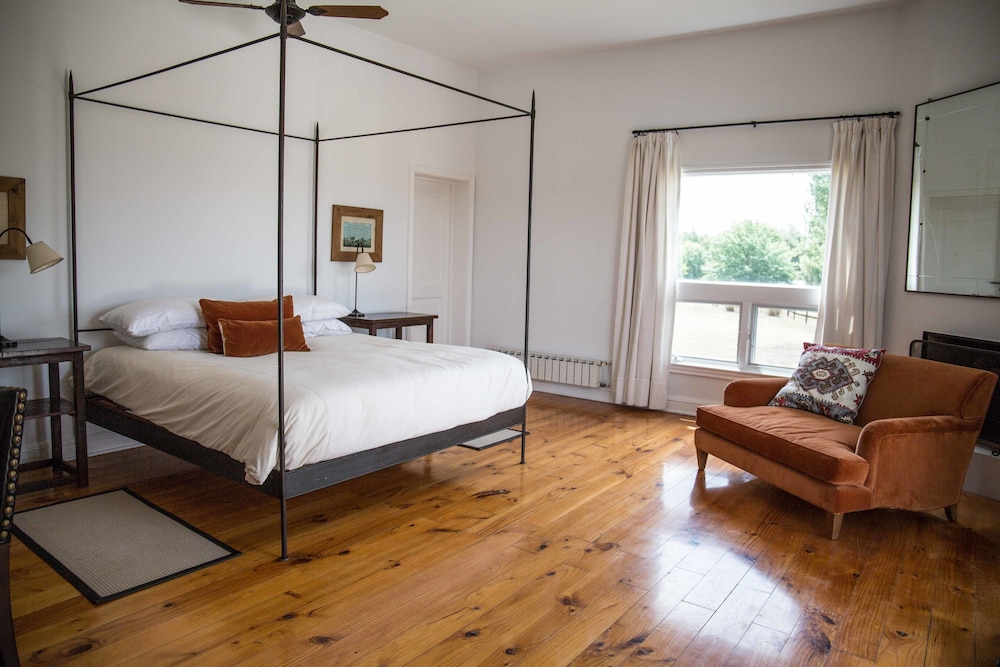 Comfort House, 4 Bedrooms, Garden View, Poolside