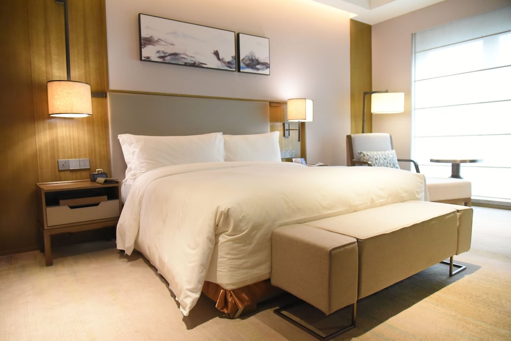 Royal Suite, 1 King Bed (Governor) photo 2