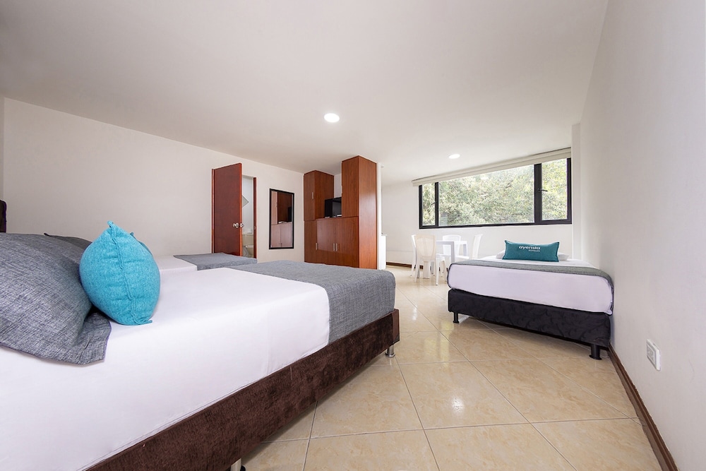 Deluxe Studio Suite