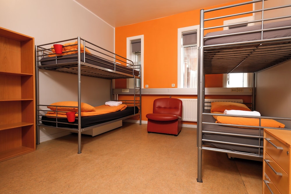 Economy Quadruple Room with Shared Bathroom and Free Parking photo 1