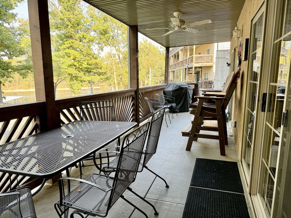 Condo, 3 Bedrooms photo 3