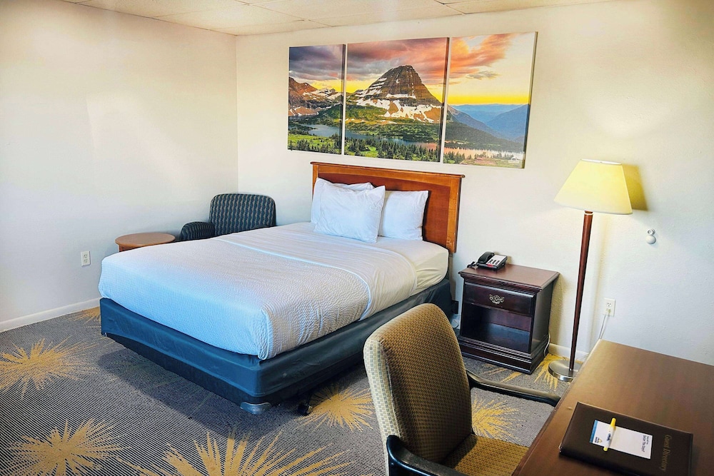 Room, 1 Queen Bed, Non Smoking (Pet-friendly) - Photo 5