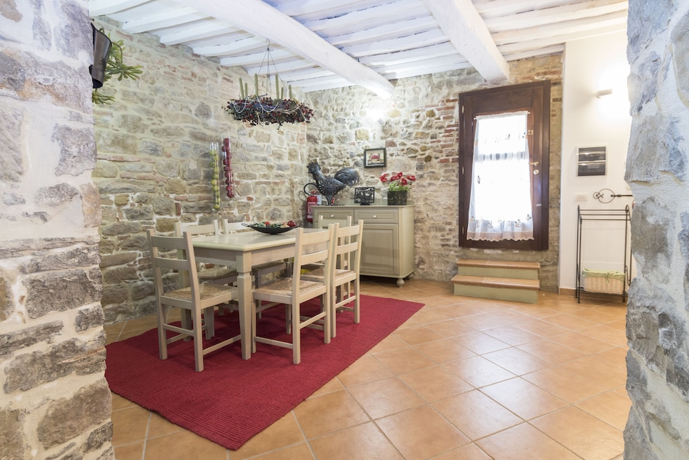 Romantic Suite, 1 Queen Bed, Kitchen, Courtyard View (Torchio) photo 3