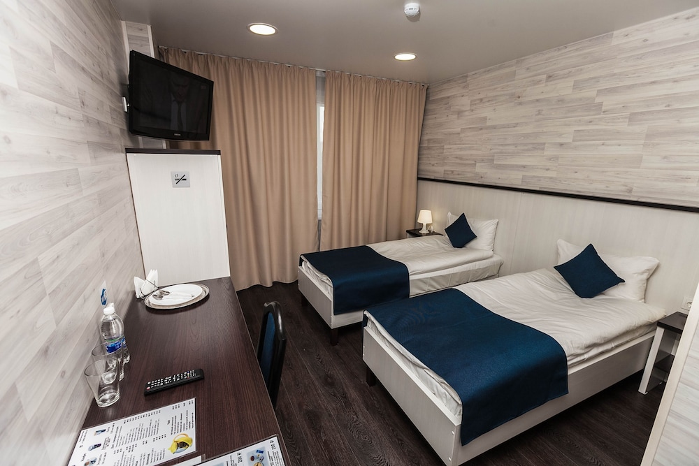 Standard Double or Twin Room, Balcony photo 2