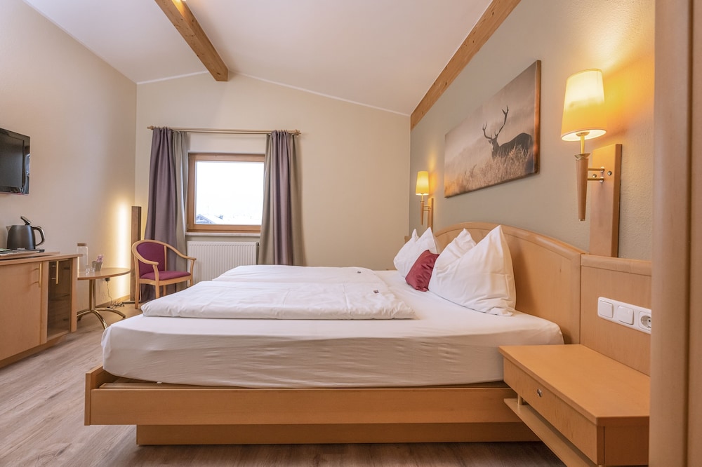 Basic Double Room photo 2