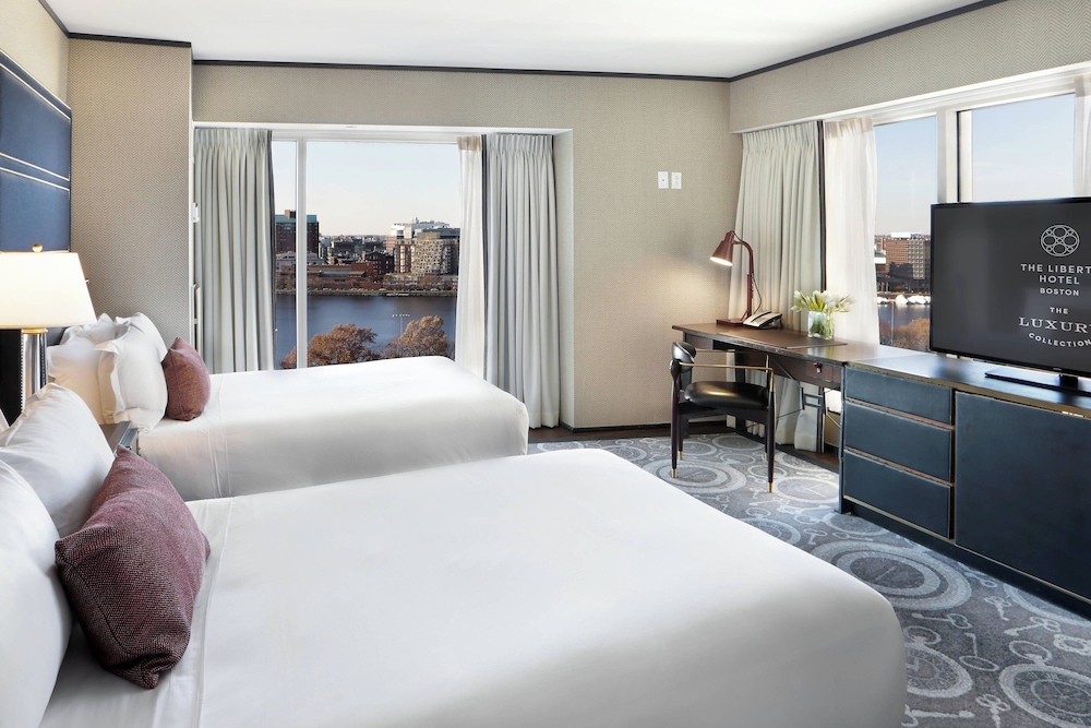 Grand Room, 2 Double Beds, River View