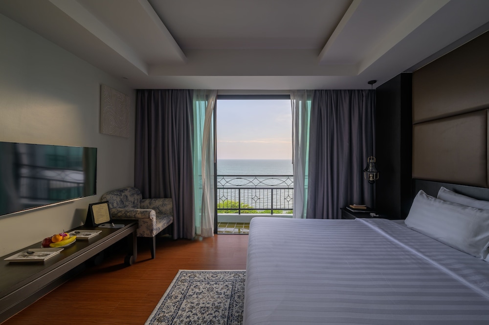 Deluxe Seaview