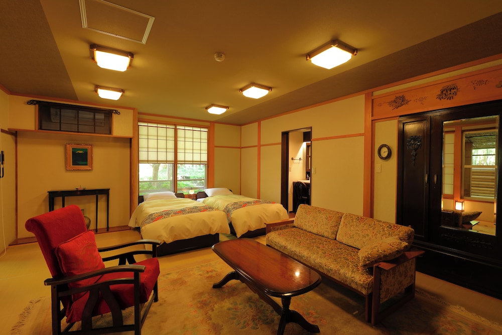 [La room]1F, Japanese Style Twin Room with Private Open-air Bath, Non Smoking