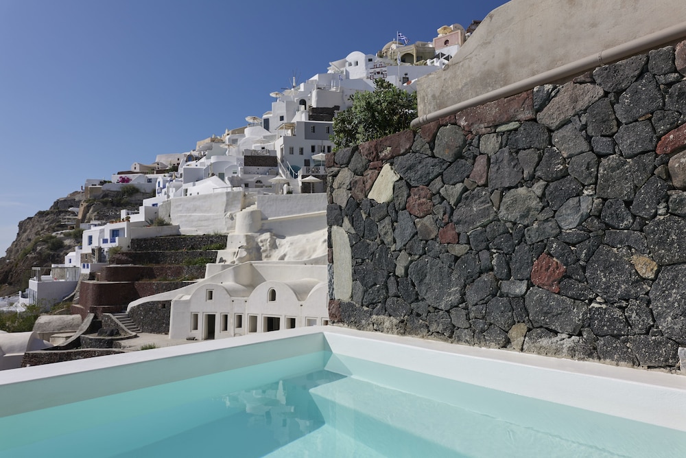 Master Suite Sea View with Heated Pool - Photo 4