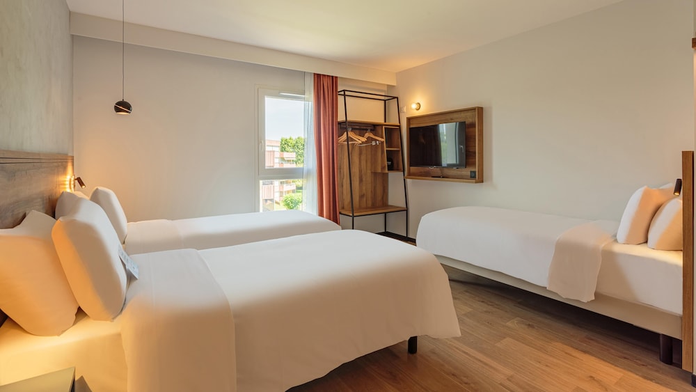 Room, 3 Twin Beds