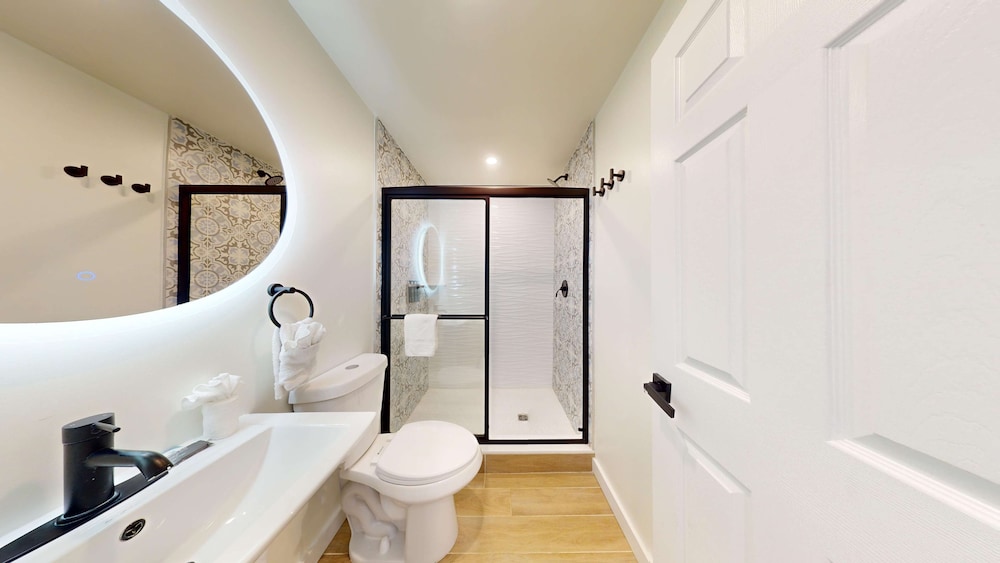 Suite, Multiple Beds, Non Smoking photo 2