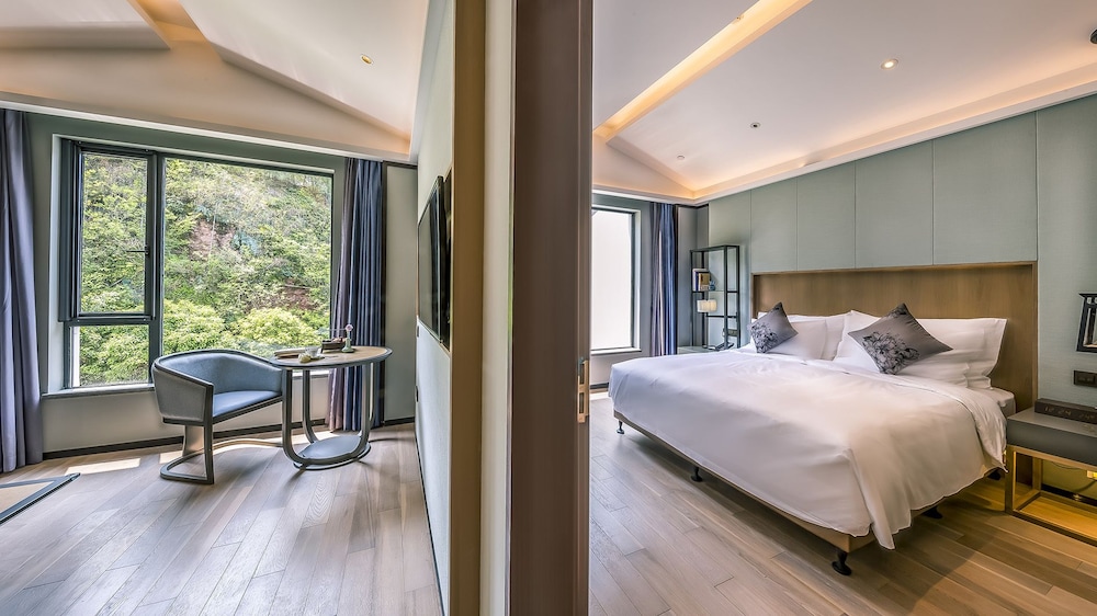 Executive Suite King Room photo 1