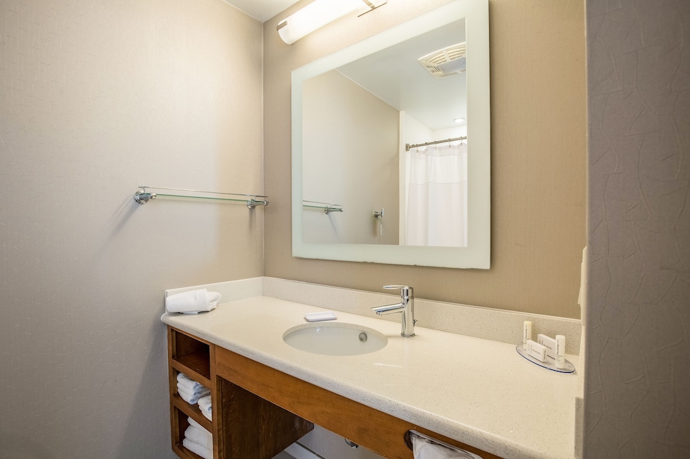 Suite, Multiple Beds - Photo 8
