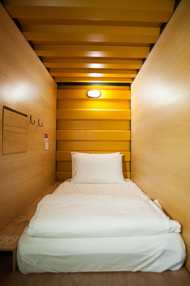 Capsule Mixed (Check-In between 2000 - 0400 (12 hours stay) photo 2