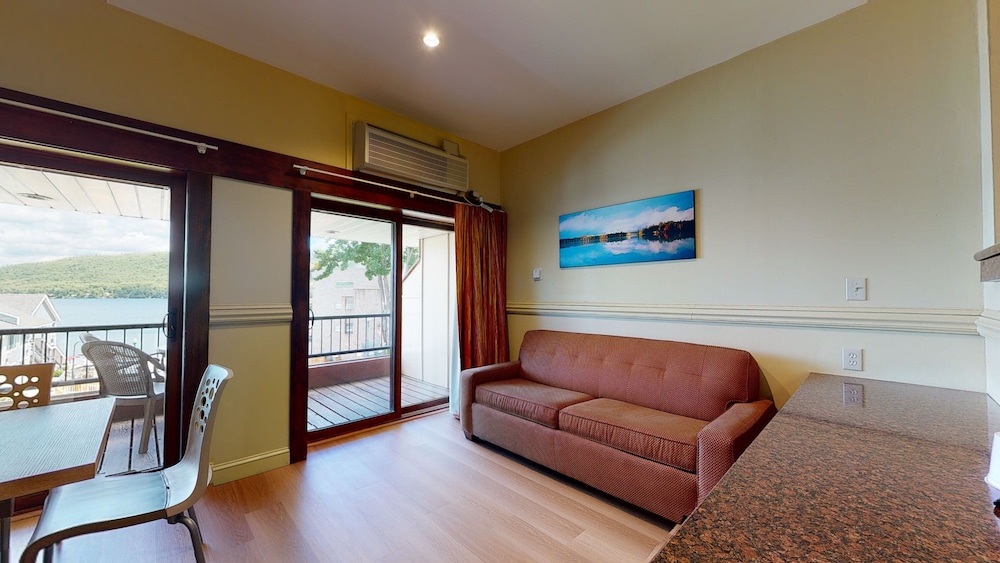 Family Suite, Balcony, Lake View photo 1