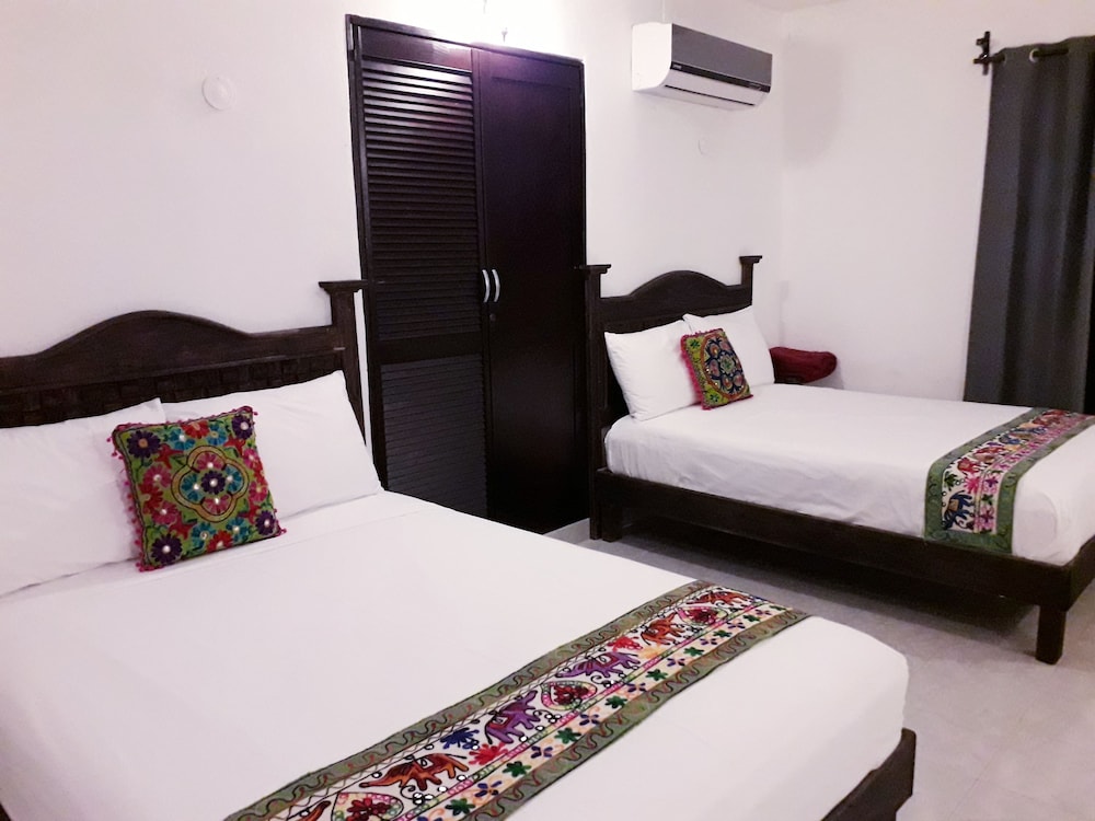 Standard Room, 2 Double Beds, Non Smoking photo 1