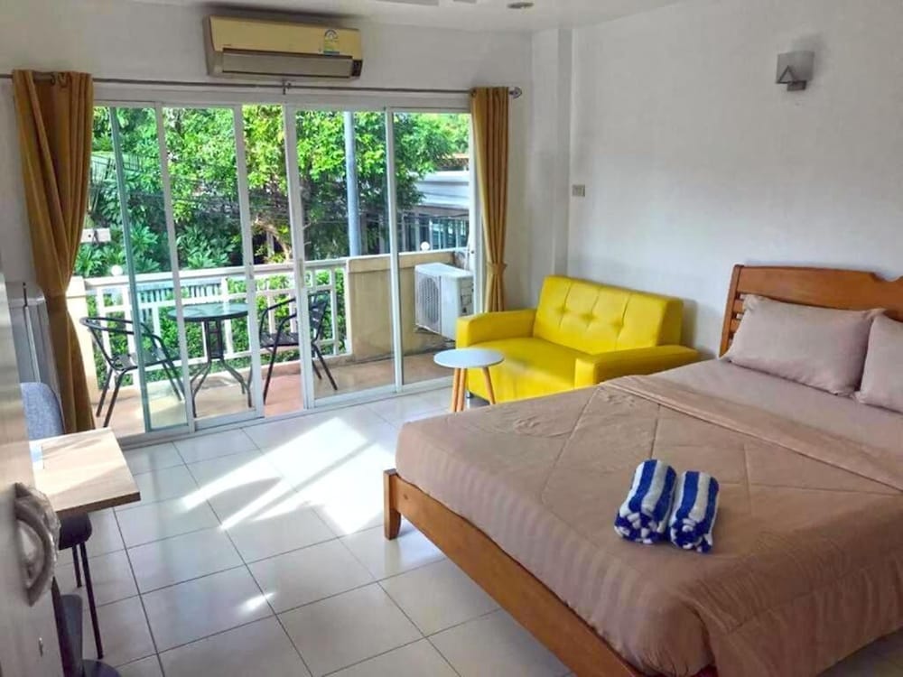 Superior Double Room, City View