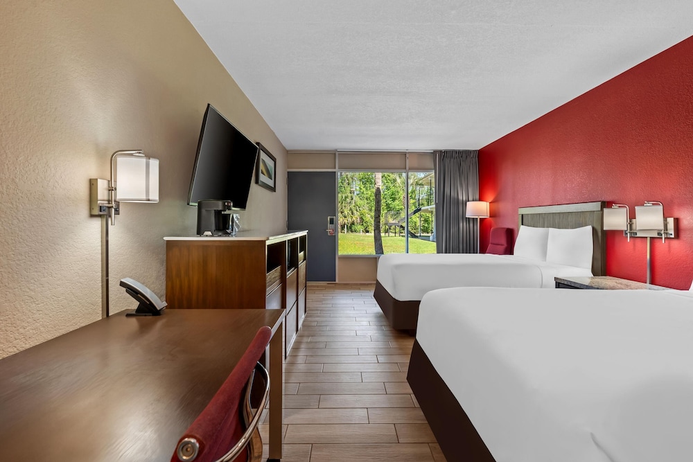 Standard Room, 2 Double Beds, Non Smoking - Photo 1