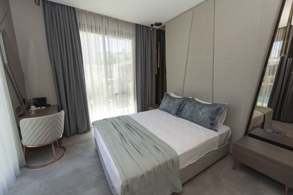 Exclusive Room - Photo 13