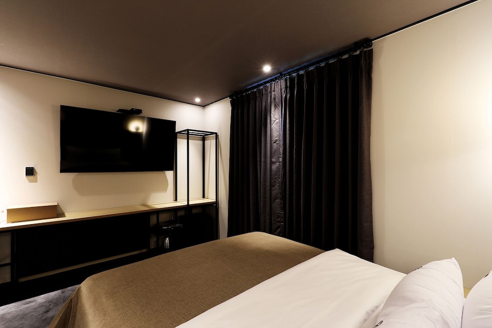 Standard Room - Photo 8