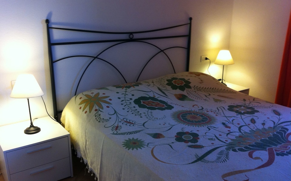 House, 2 Bedrooms