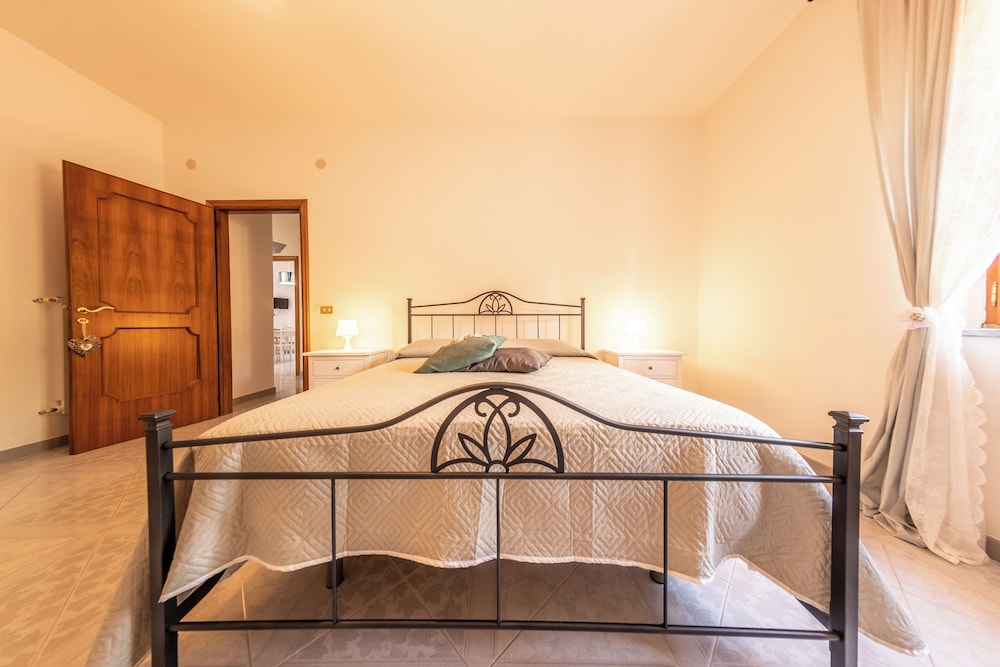 Apartment, 2 Bedrooms, Balcony