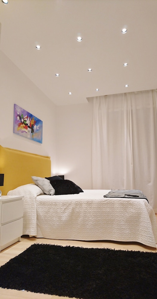 Suite, Balcony