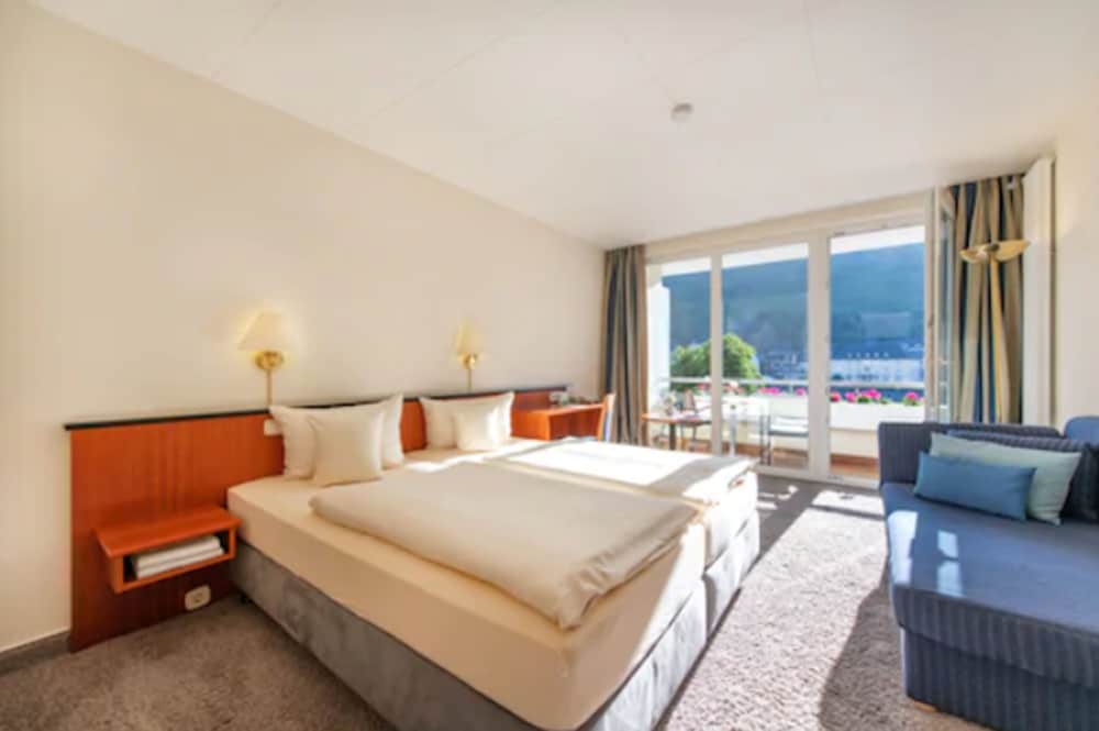 Room, Balcony, River View