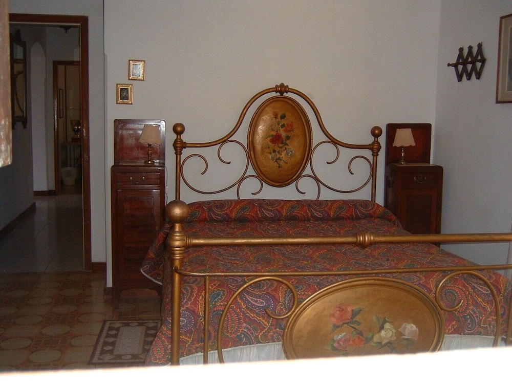 Apartment, 3 Bedrooms, Patio, Garden View