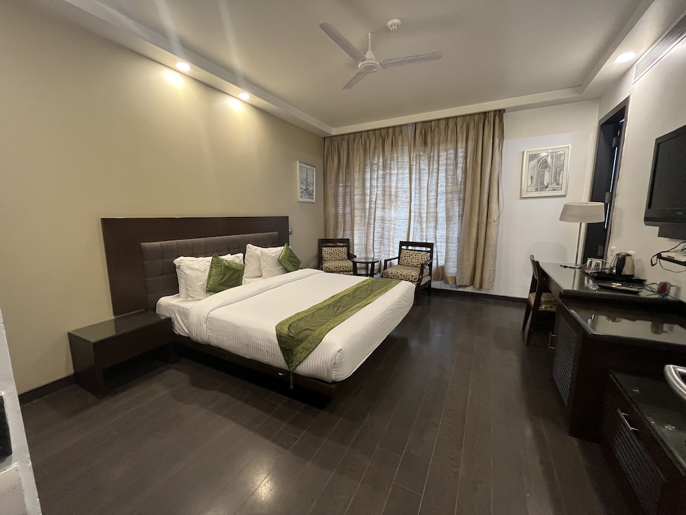 Deluxe Double or Twin Room - Photo 1