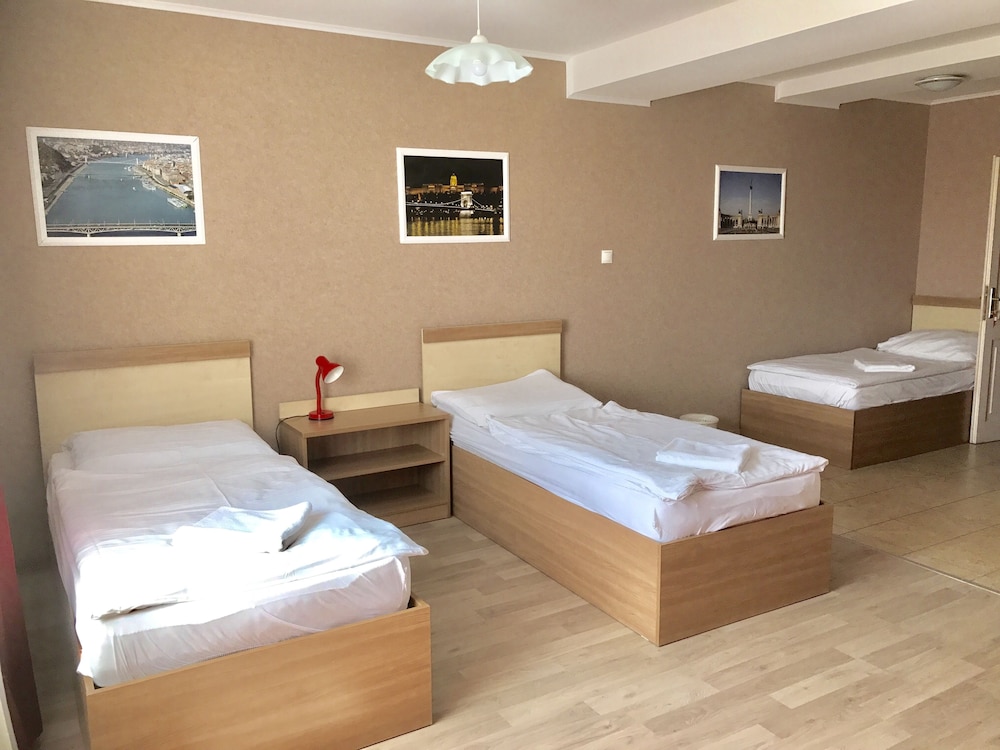 Standard Triple Room, 3 Twin Beds - Photo 1