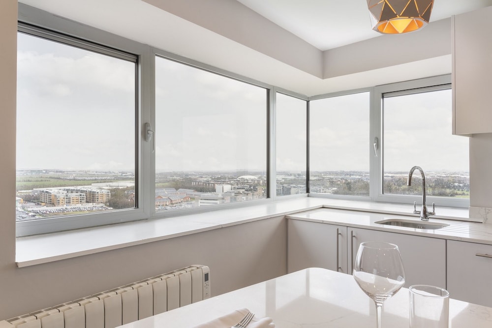 Apartment, 2 Double Beds, City View photo 3