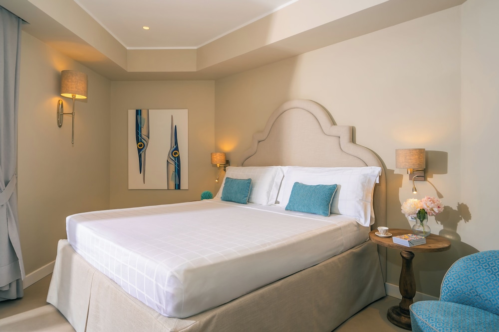 Deluxe Double Room - Photo 26