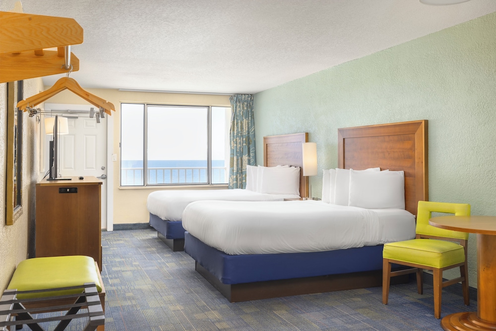 Comfort Double Room, 2 Queen Beds, Beach View