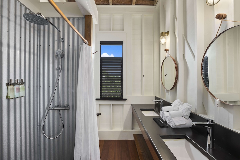 Suite, 2 Queen Beds (Keeping Suite) thumbnail 6