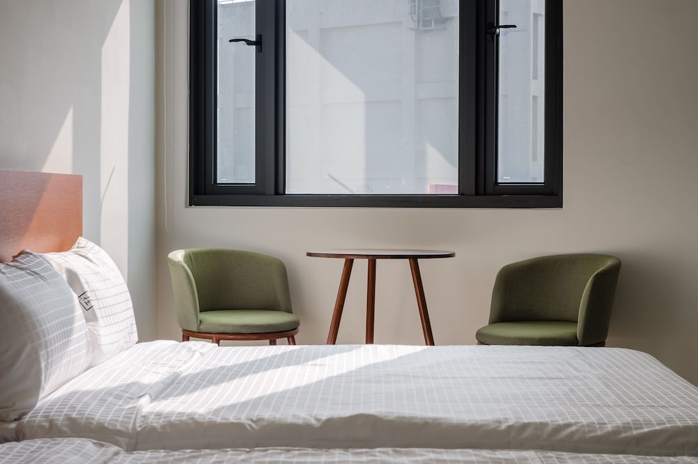 Quadruple Room - Photo 8