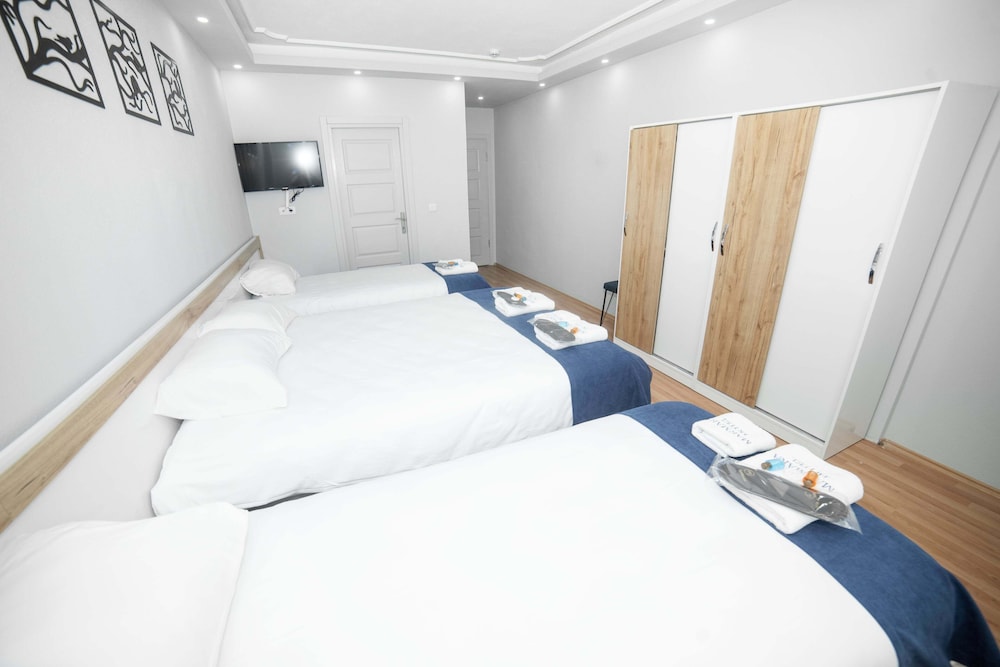 Standard Triple Room - Photo 15