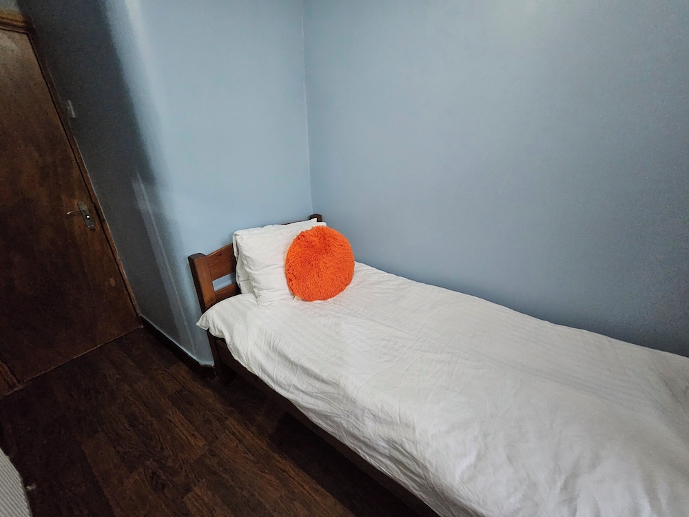 Standard Single Room, 1 Twin Bed (Shared) photo 2