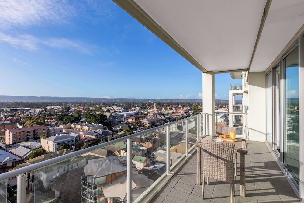 1 Bedroom Executive - Photo 8