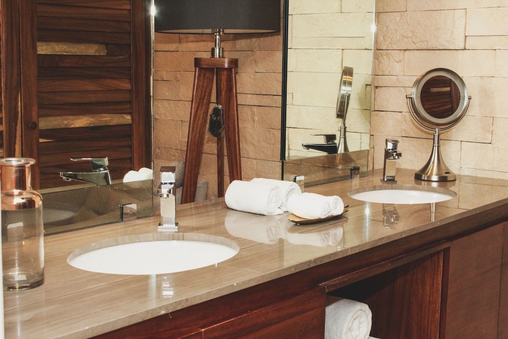 Belo Presidential Suite 1 King Bed Ocean View