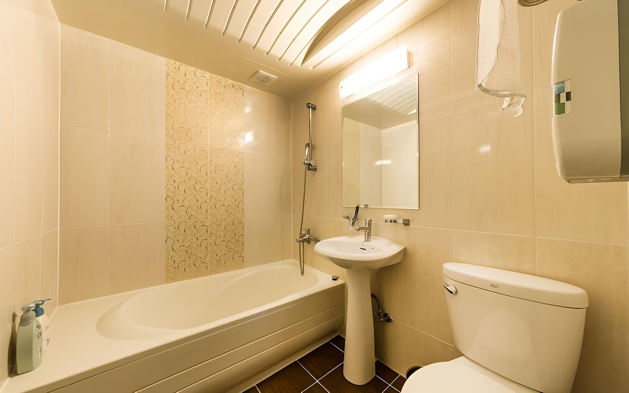 Room (Standard Room) - Photo 3