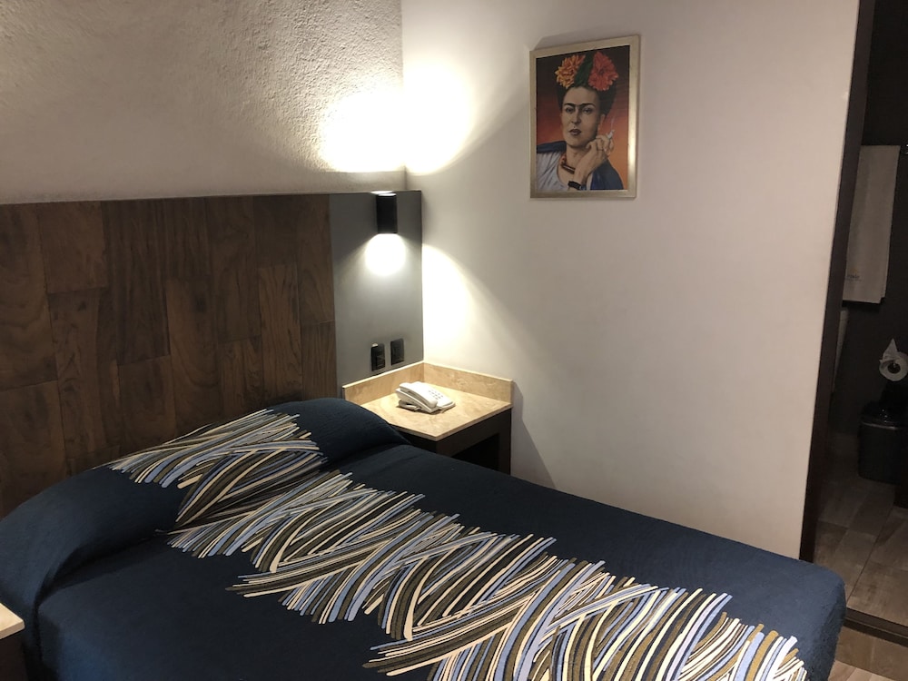 Single Room photo 3