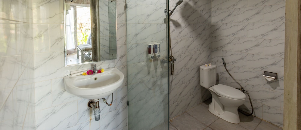 Deluxe Bungalow - Photo 18