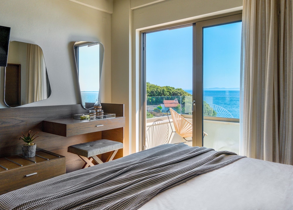 Deluxe Suite, Sea View