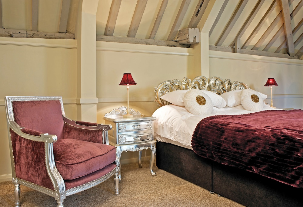 Honeymoon Suite photo 2