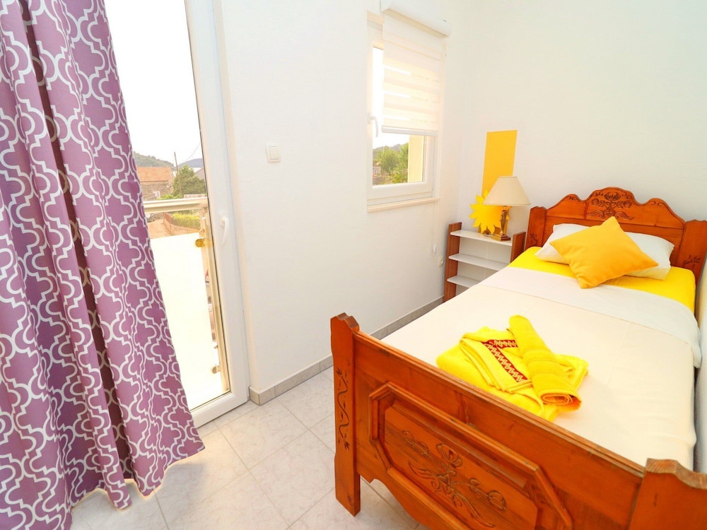 Apartment (Two Bedroom Apartment with Balcony)