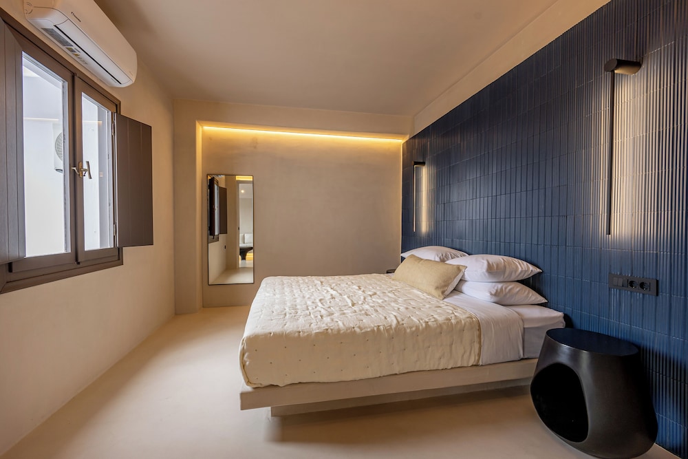 Deluxe Studio Suite photo 2